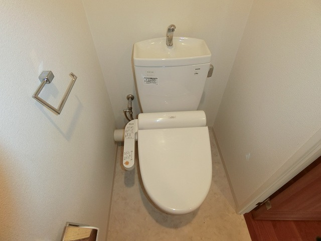 甲子園三番町ハイツのトイレ