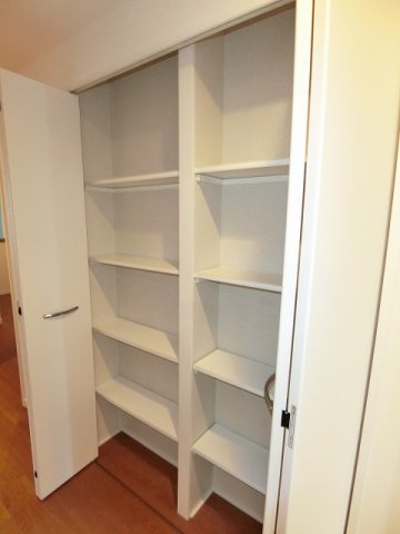 甲子園三番町ハイツの収納