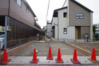 【外観】 | 【仲介手数料無料！！】八王子市上柚木　新築戸建て（全2棟）2号棟　4730万円 | 令和7年10月12日　建築中