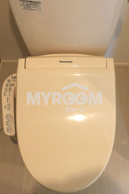 【トイレ】 | メゾンクレール | 温水洗浄機能付トイレ（同一仕様写真）