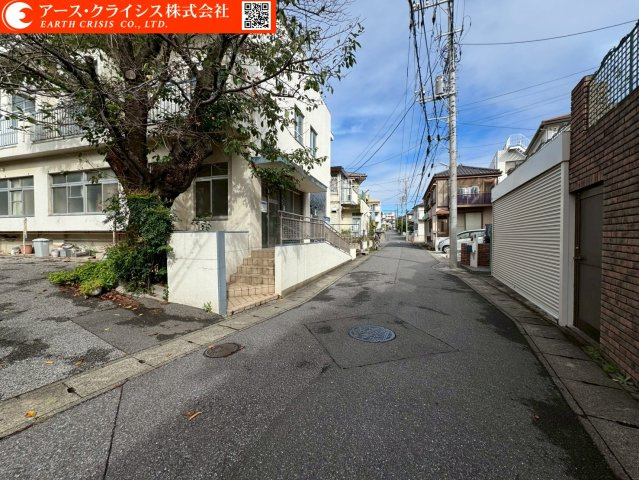 【前面道路含む現地写真】 | 松戸市緑ヶ丘2期　全3区画 | 新しい家が増えても、空の広さはそのまま。春には桜、夏には青空、秋にはやわらかな光。季節ごとに表情を変える街で、長く暮らせる安心を。