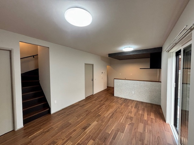 久留米市南4丁目3号地の居間・リビング