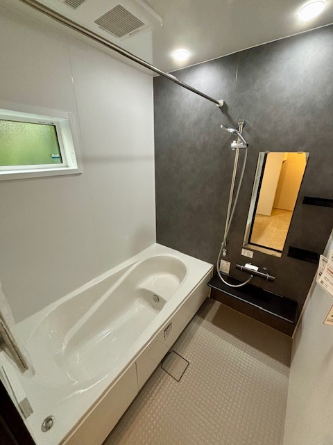 久留米市南4丁目3号地の浴室