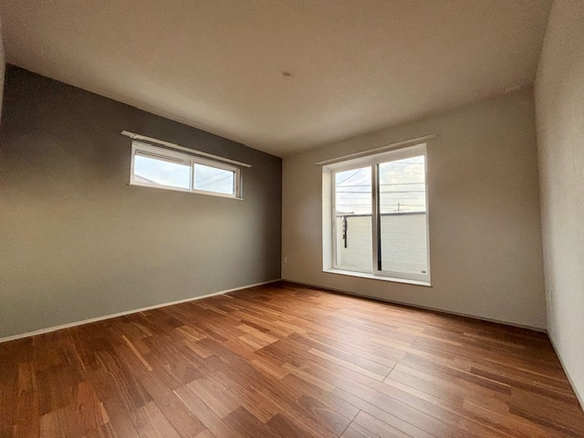 久留米市南4丁目3号地の洋室