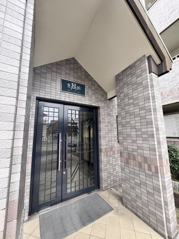 京琴館のエントランス