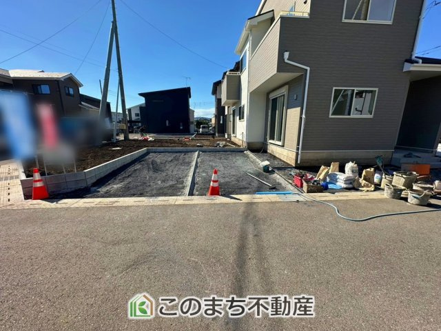 いろどりアイタウン宇都宮市野沢町23-P1　7号棟の駐車場|お車並列２台分ご用意しております♪
