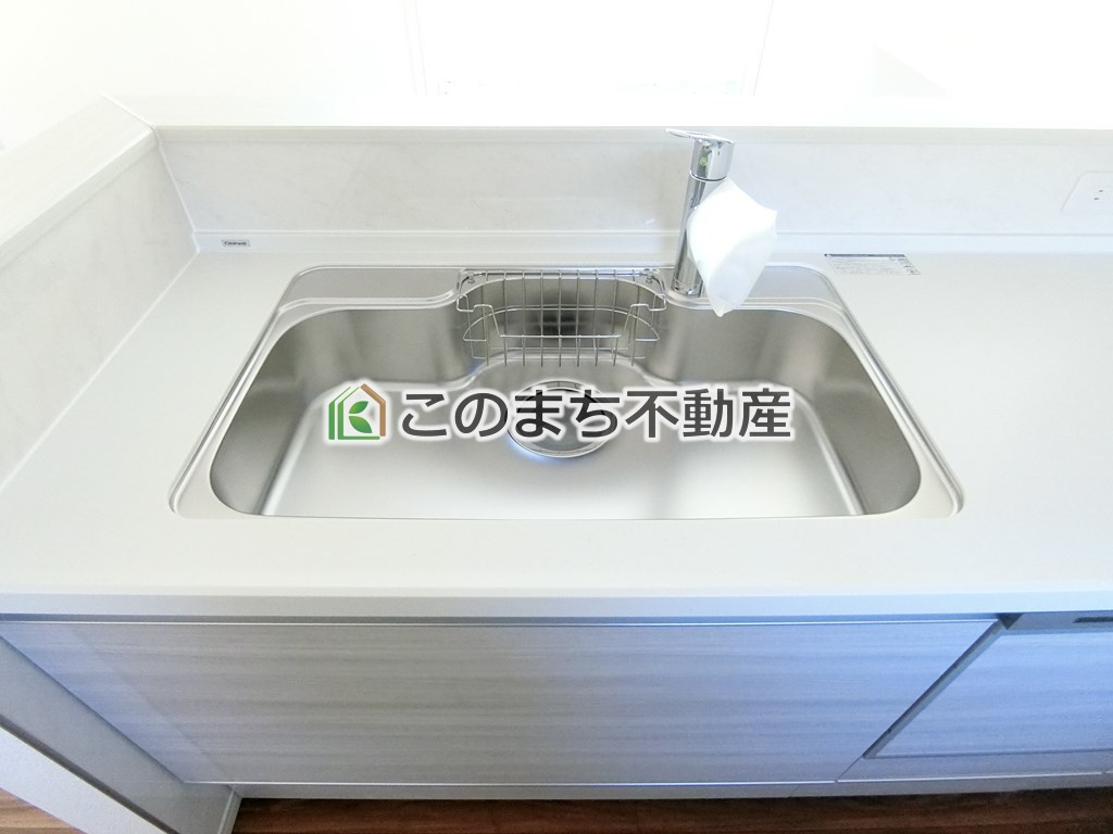 いろどりアイタウン宇都宮市野沢町23-P1　7号棟のキッチン|同社施工物件の写真です。※建具やフローリング、その他仕様が違う場合がございます。