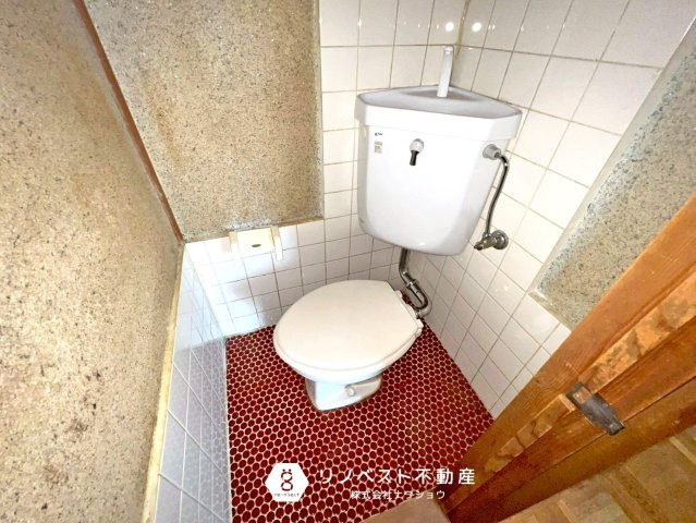 東大阪市渋川町1丁目の内装|廊下にも窓があるので換気して頂くのに便利です！