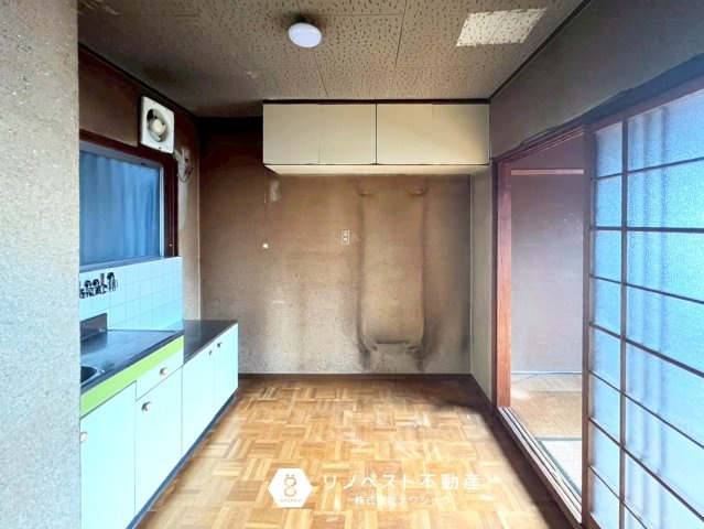 東大阪市渋川町1丁目の居間・リビング|1階は洋室が1部屋あり広々と使って頂けます！