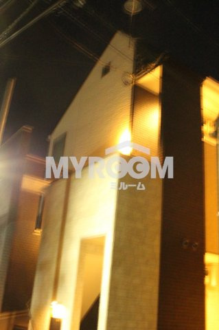 ファーストハウス北新宿の外観