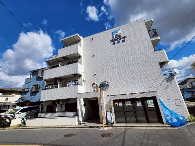 スカイコート高砂第2の外観