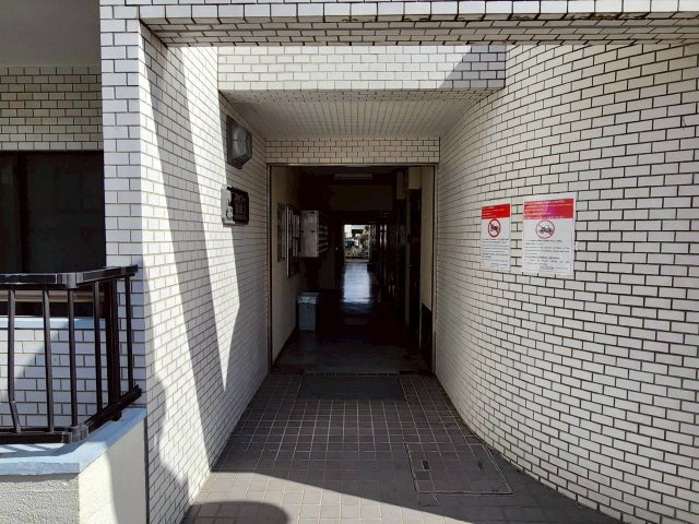 スカイコート高砂第2のエントランス