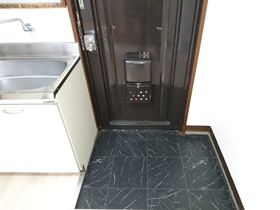 【玄関】 | 三賀マンション | きれいな玄関です