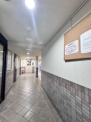 京琴館のロビー