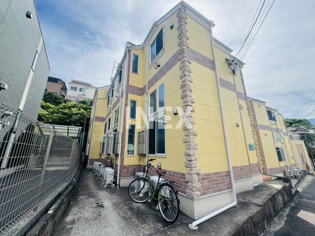 横浜市南区大岡３丁目のアパートの外観