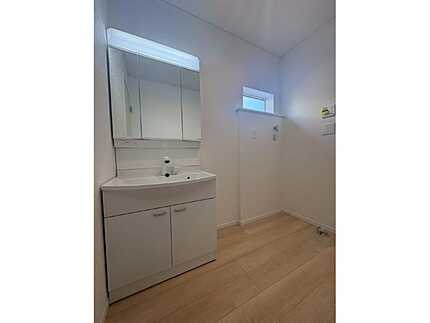 安芸郡熊野町川角１丁目の独立洗面台