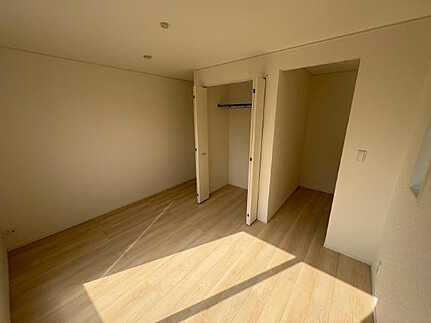 安芸郡熊野町川角１丁目の洋室