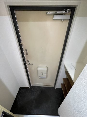 パークビレッジ　の玄関