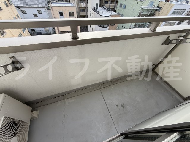 B-RISE玉造のバルコニー|バルコニーからの眺めを楽しみながら食事をしませんか