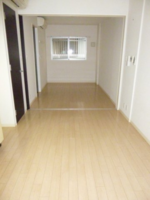 【居間・リビング】 | ラスパティオ | ラスパティオ　１０２号室