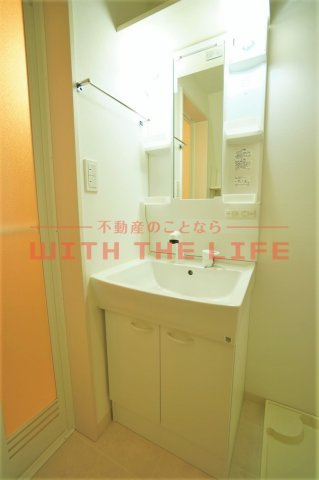 CB久留米フルール【キャッシュバック対象物件】の独立洗面台|同建設会社施工物件の写真です。※現状優先