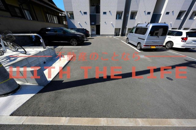 CB久留米フルール【キャッシュバック対象物件】の駐車場|駐車場に車を止められます