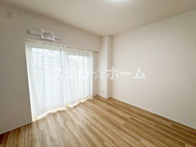 メガロコープ茨木の洋室|広々とした洋室です