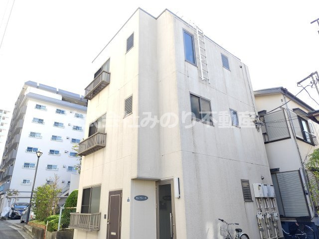 モンフレールの外観