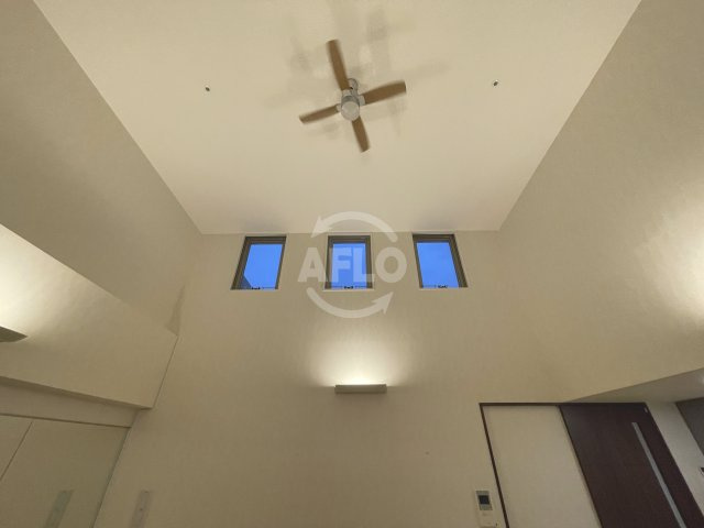 ルラーシェNambaのその他|ルラーシェ難波　採光窓