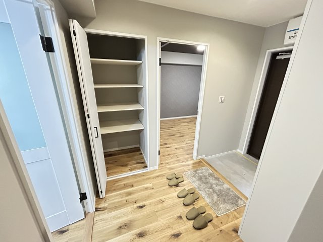 エルタウン学園Ⅰ　101号棟の収納