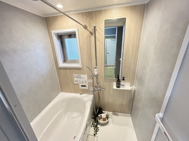 エルタウン学園Ⅰ　101号棟の浴室