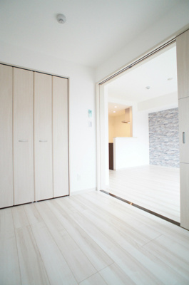 【寝室】 | レミオ五番館 | 落ち着いた雰囲気の洋室♪