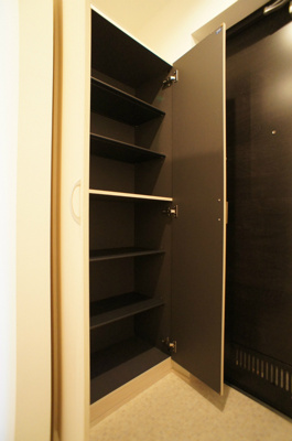 【玄関】 | レミオ五番館 | シューズボックス付きの玄関♪