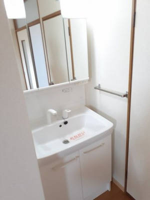 【洗面所】 | プラスパーハイツＢ | コンパクトで使いやすい洗面所