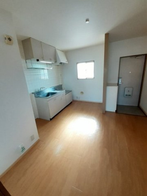 【居間・リビング】 | プラスパーハイツＢ | おしゃれな居間です