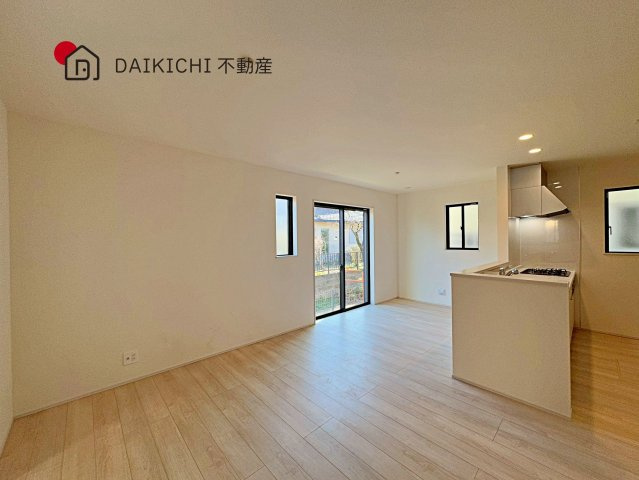 【居間・リビング】 | 鴻巣市天神4丁目234番　新築戸建　全2棟　B号棟