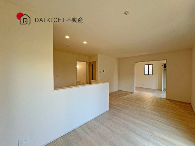【居間・リビング】 | 鴻巣市天神4丁目234番　新築戸建　全2棟　B号棟
