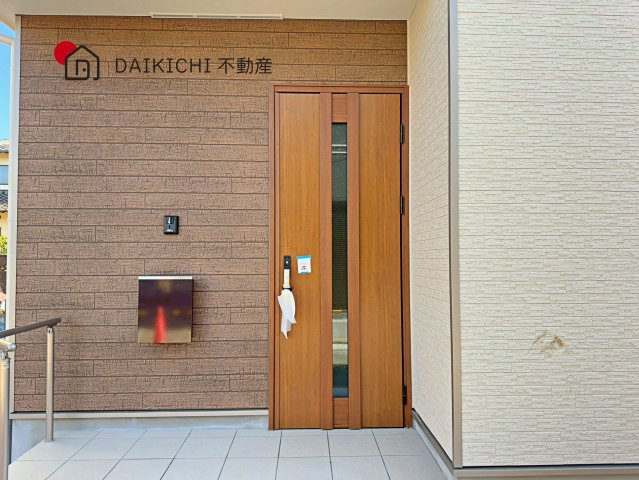 【玄関】 | 鴻巣市天神4丁目234番　新築戸建　全2棟　B号棟