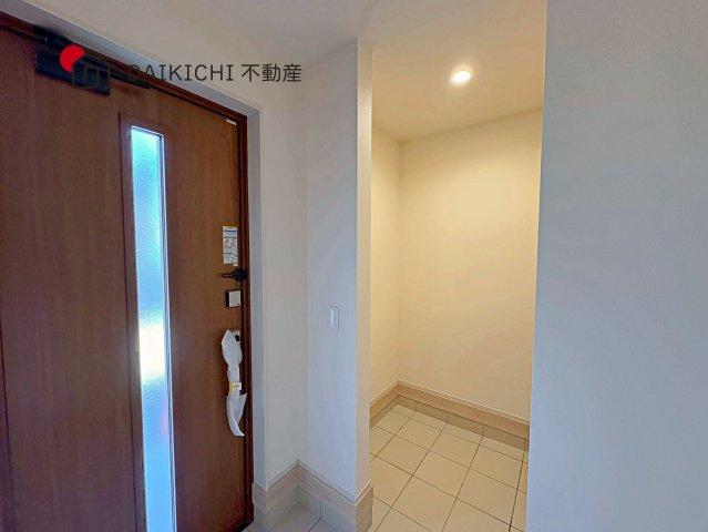 【玄関】 | 鴻巣市天神4丁目234番　新築戸建　全2棟　B号棟