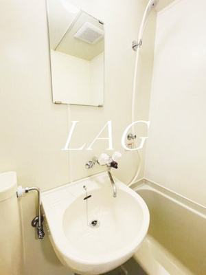 【洗面所】 | オリエンタル新丸子Ⅱ | 洗面台です。