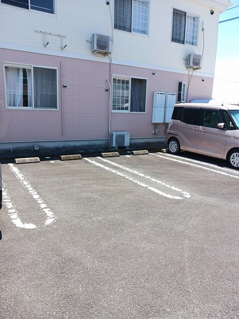 ハイム高岡　Ⅵの駐車場|駐車場