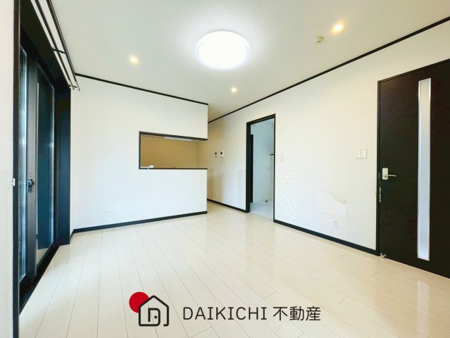 【居間・リビング】 | 北本市石戸宿2丁目　中古戸建