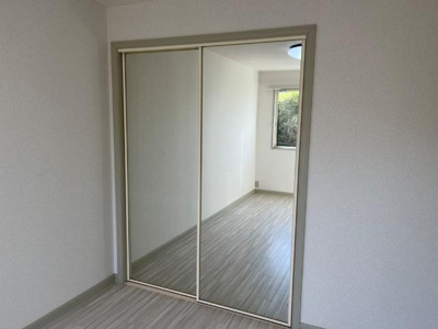 【収納】 | サザンクロスⅡ | 洋室のクローゼット