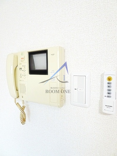 エーデルワイス本所のセキュリティ|モニター付きインターホンです。