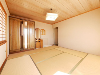 【和室】 | 甲斐市牛句 H2年築積水ハウス施工の軽量鉄骨造 中古戸建 | 2階9帖和室