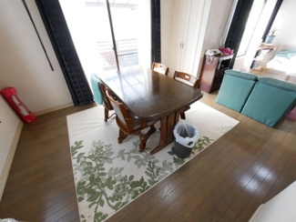 【居間・リビング】 | 甲斐市牛句 H2年築積水ハウス施工の軽量鉄骨造 中古戸建 | ダイニング部分　南に面しとても明るいダイニングです。