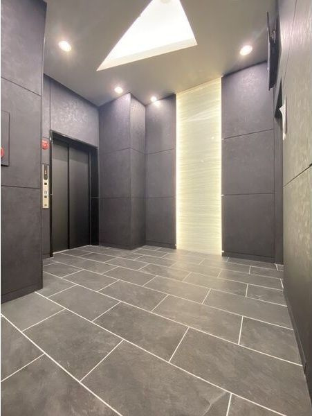 CITY SPIRE難波サウスタワーのロビー