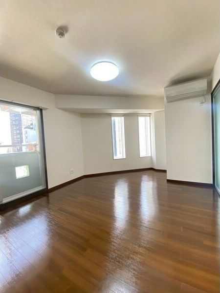 CITY SPIRE難波サウスタワーの居間・リビング