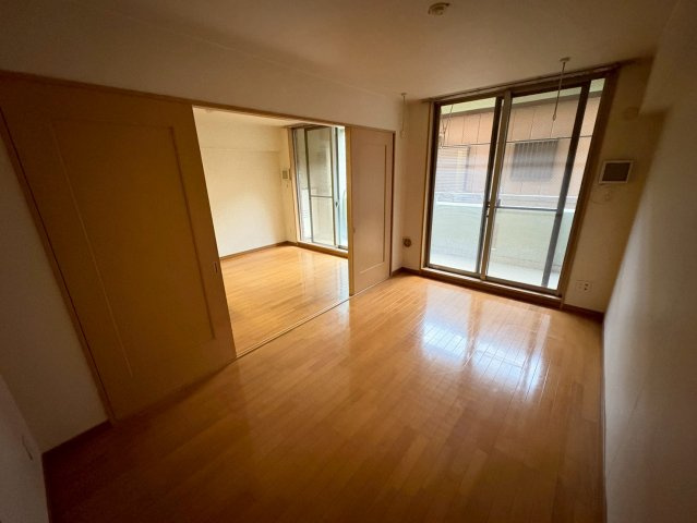 シャングリア丸太の居間・リビング