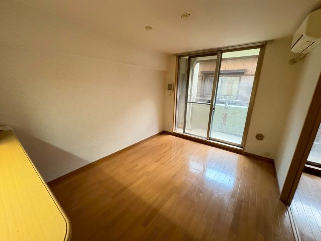 シャングリア丸太の居間・リビング